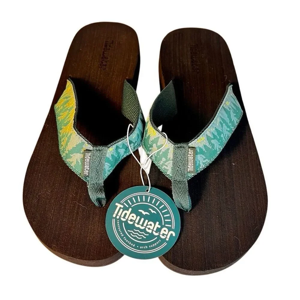 Tidewater Teal Bigfoot Print Sandals Size 12